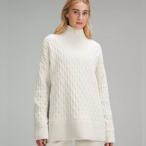 Lululemon Cable Knit Relaxed Fit Turtleneck Sweater Size S